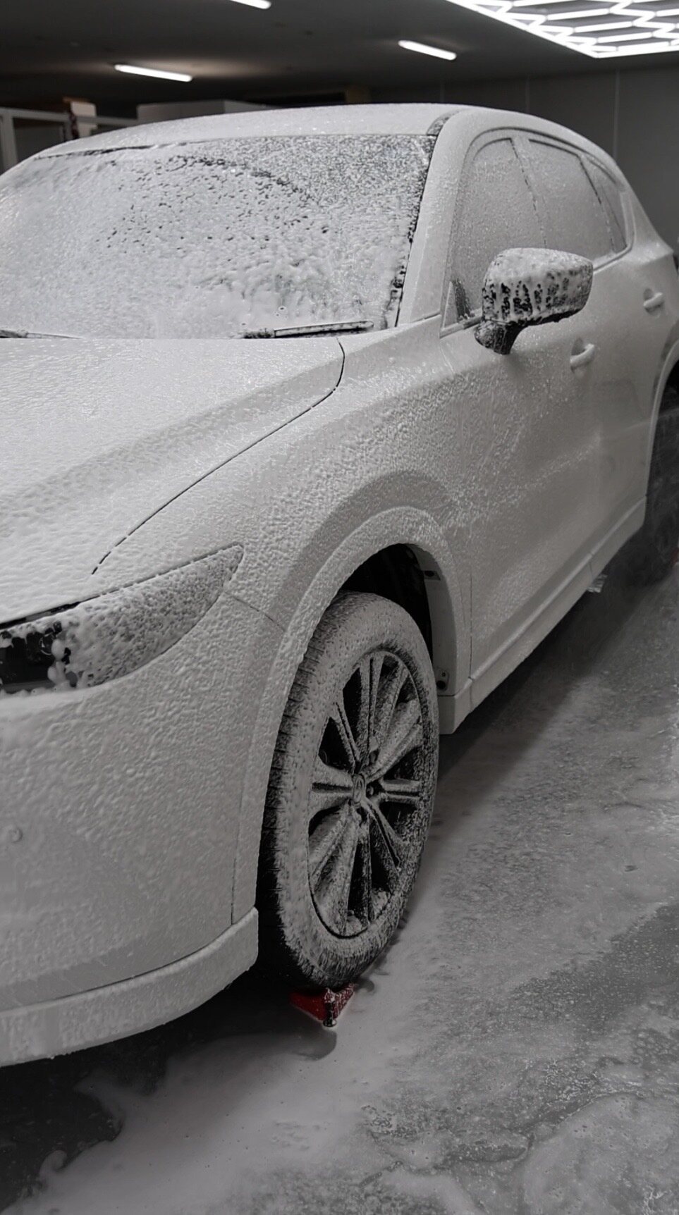 マツダ CX-5の純水手洗い洗車